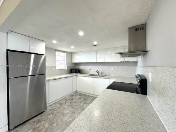 EL CONQUISTADOR SOUTH CON