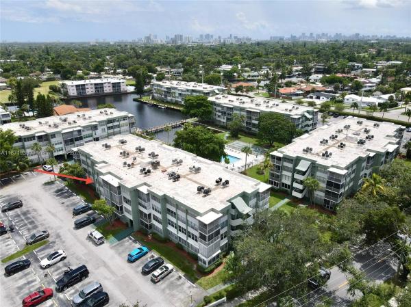 WATERGATE CONDOMINIUM