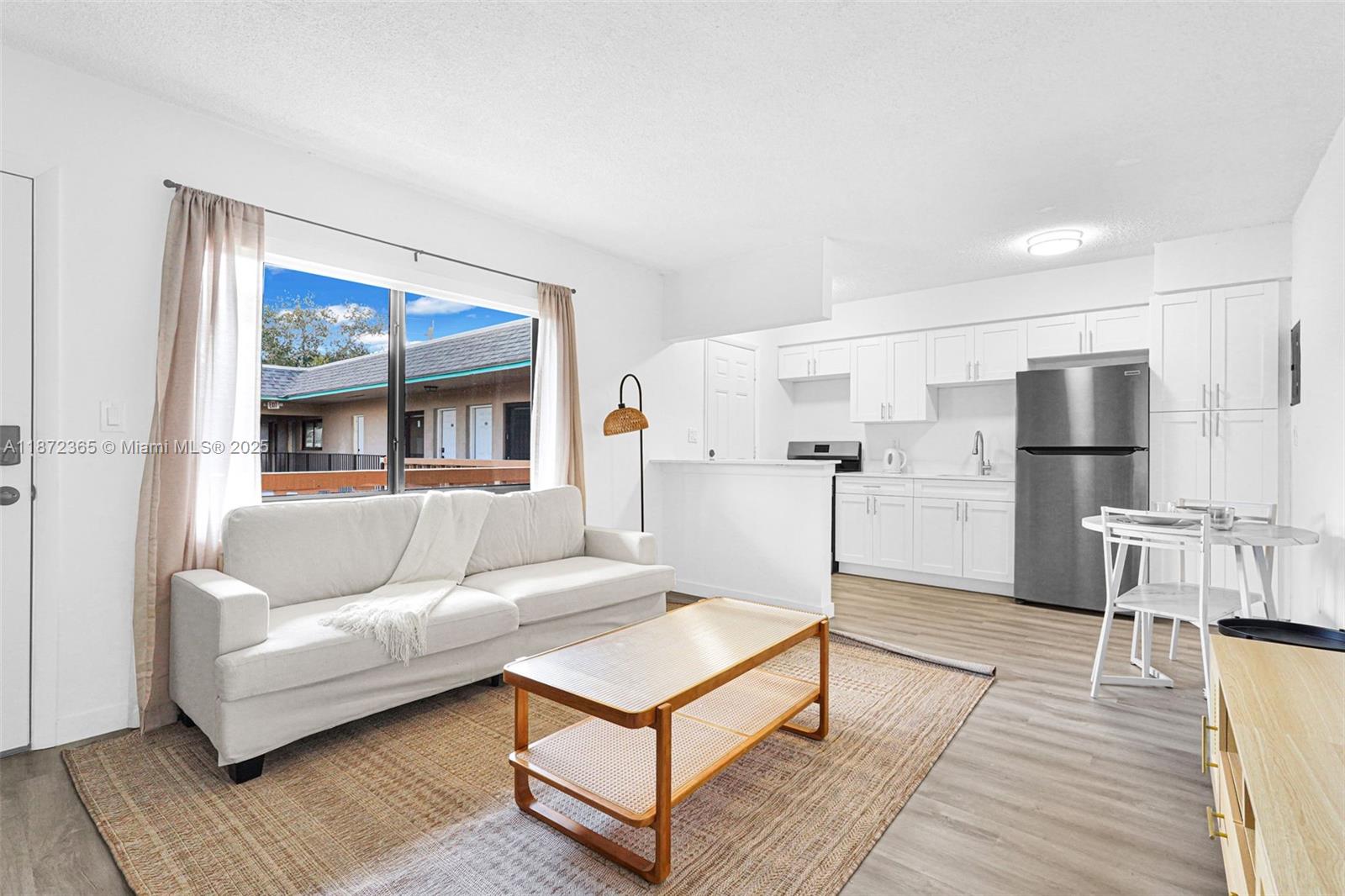 Apartment - фотография Apartment - фото