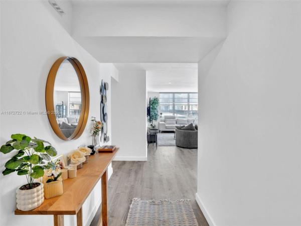 2780 NE 183RD ST #302, AVENTURA, FL 33160