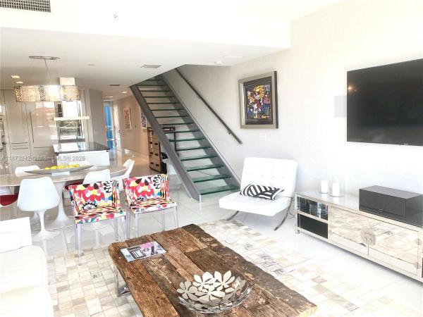 2950 NE 188TH ST #301, AVENTURA, FL 33180