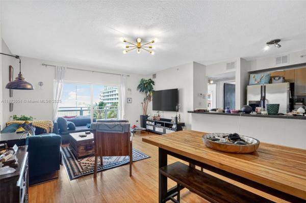 BAHIA BISCAYNE CONDO