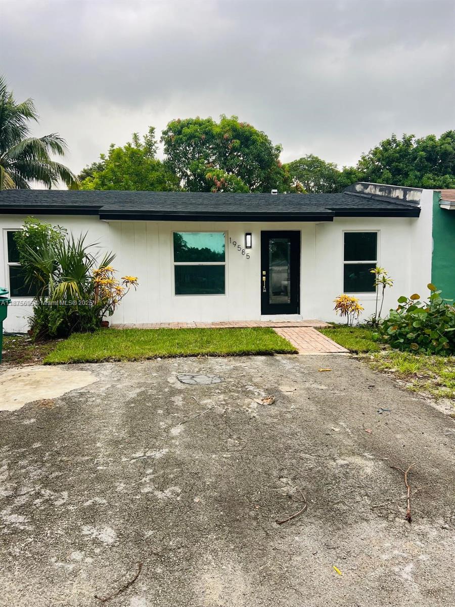 Leslie Estates - фото