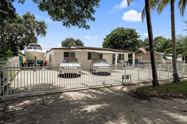 LINWOOD GARDENS NO 2