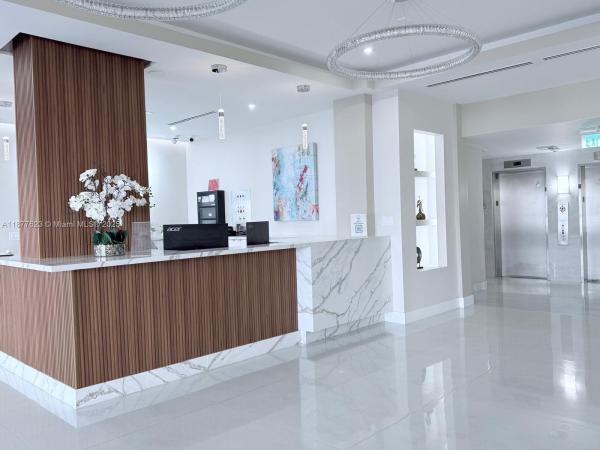 2401 S OCEAN DR #2504, HOLLYWOOD, FL 33019