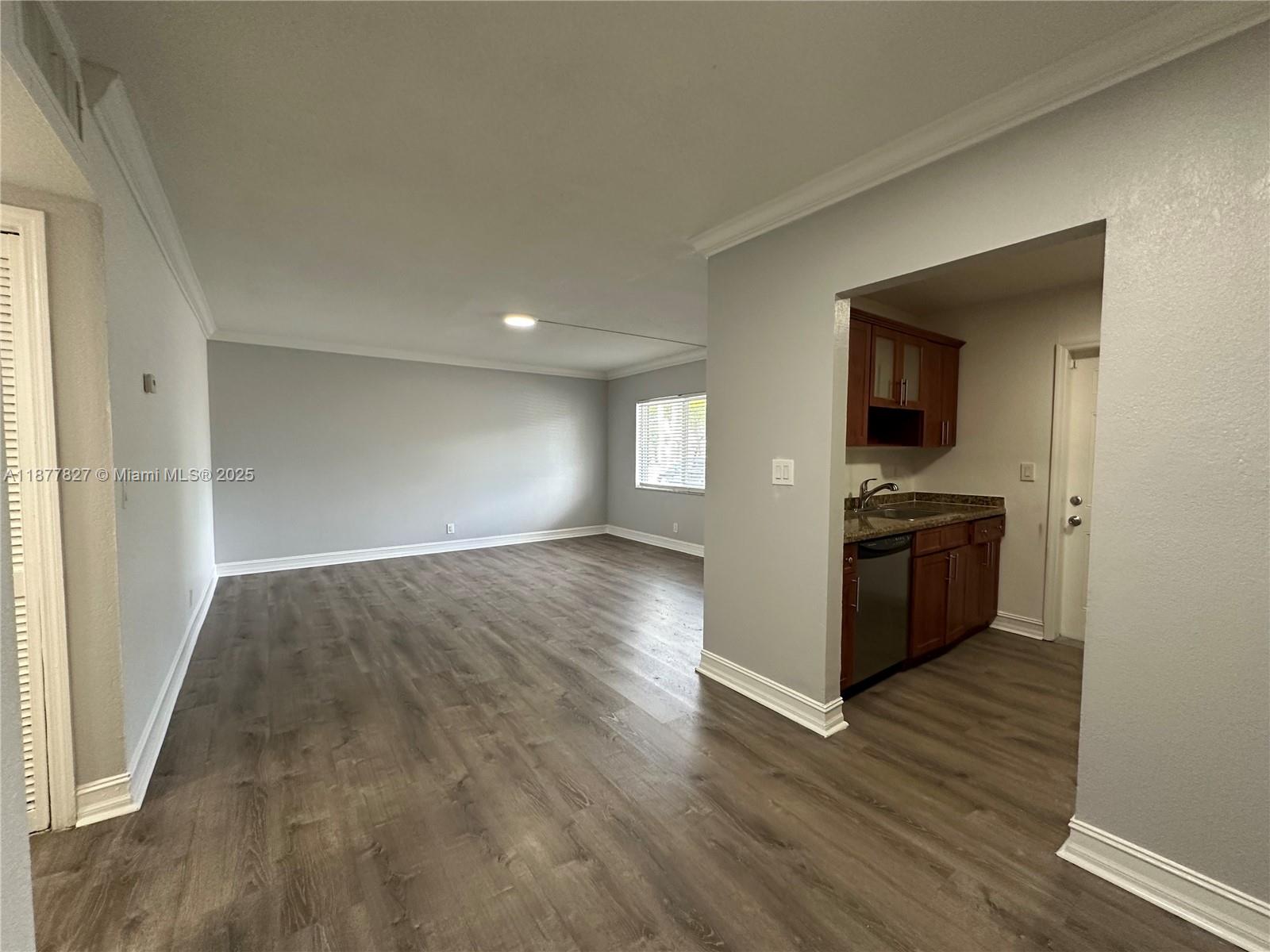 CORAL RIDGE ISLES - фото