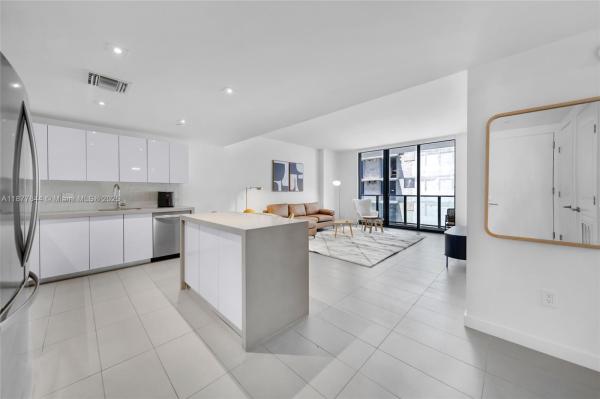 1600 NE 1ST AVE #2318, MIAMI, FL 33132