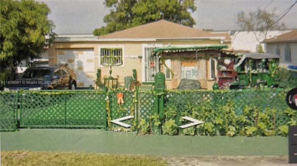 T L JOHNSON SUB IN SW1/4