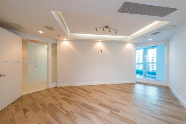 INFINITY AT BRICKELL