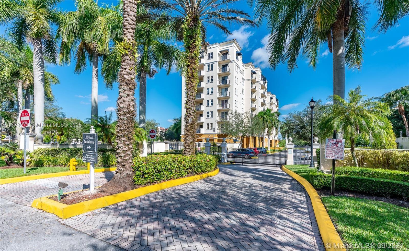 THE GRANDE - фото