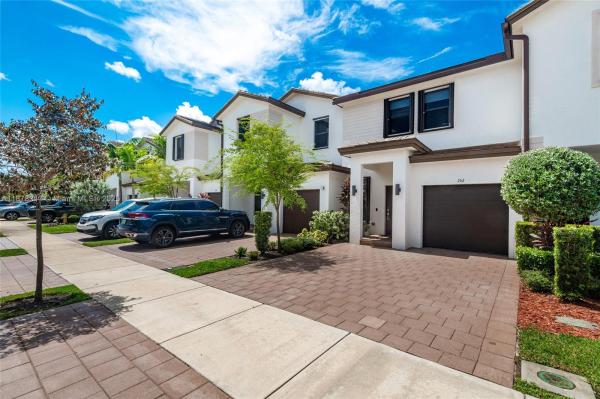 STELLAR PEMBROKE PINES