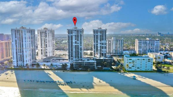 QUADOMAIN TOWER I AND IV