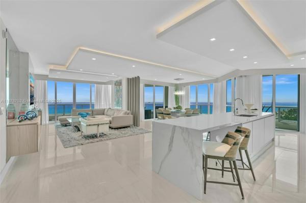 LAS OLAS BEACH CLUB CONDO