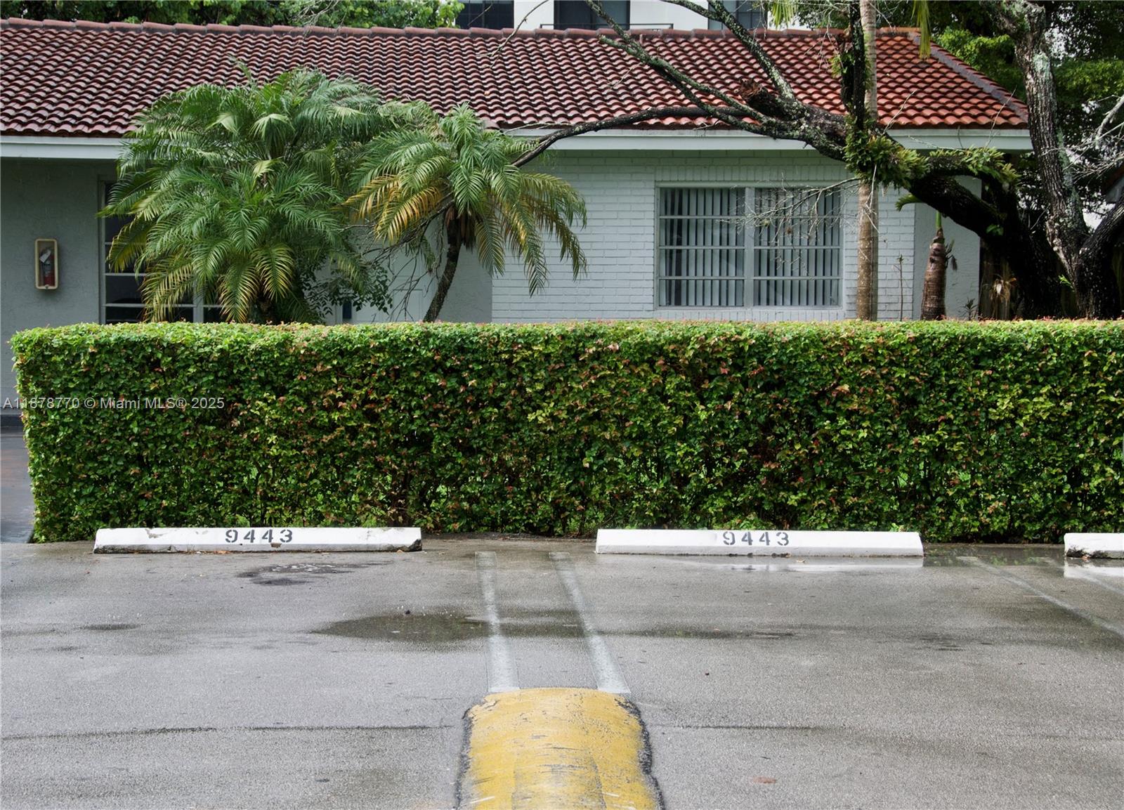 VILLAGE HOMES & CONDOS AT - фото