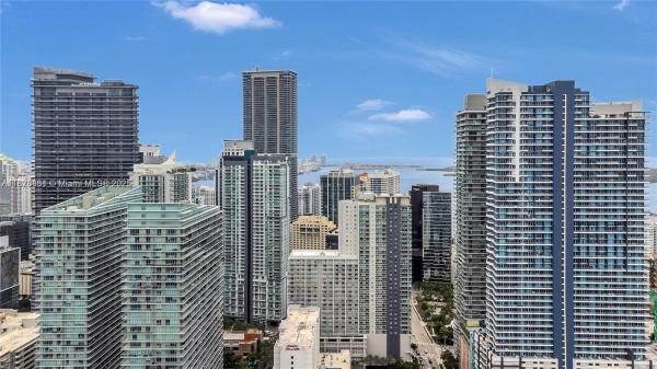 VUE AT BRICKELL CONDO