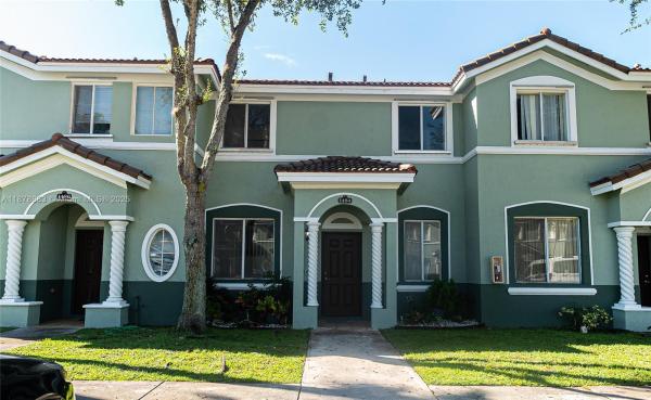 SHOMA TOWNHOMES AT KEYSCO