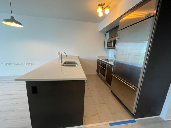 500 BRICKELL WEST CONDO