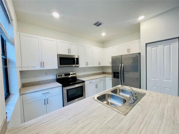 PINE ISLE @PINE VISTA