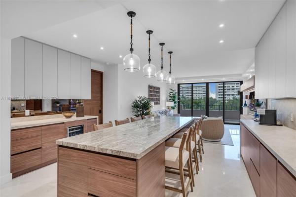 KEY COLONY NO 2 CONDO