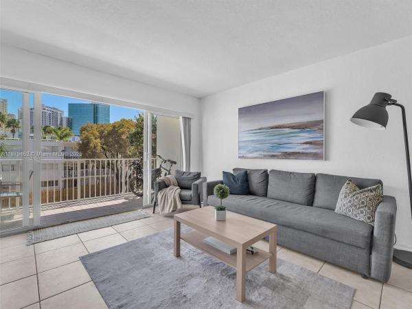 PARADISE AT DADELAND