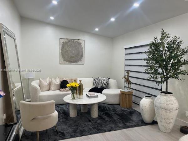 SNAPPER CREEK TOWNHOUSE S