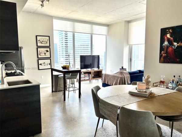 151 SE 1ST ST #2711, MIAMI, FL 33131