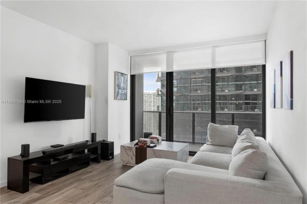 801 S MIAMI AVE #3207, MIAMI, FL 33130