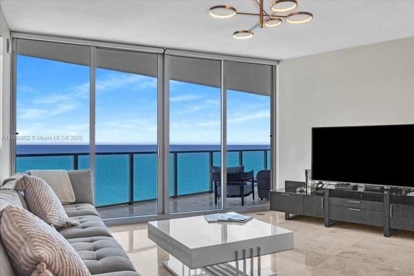 3101 S OCEAN DR #2307, HOLLYWOOD, FL 33019