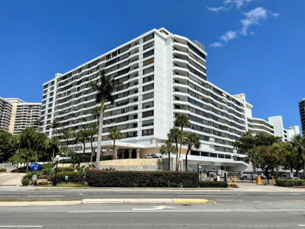 500 THREE ISLANDS BLVD #808, HALLANDALE BEACH, FL 33009