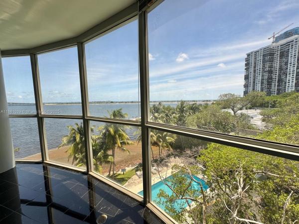 ATLANTIS ON BRICKELL COND