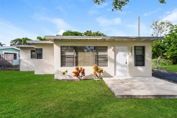 LAUDERDALE MANORS RESUB