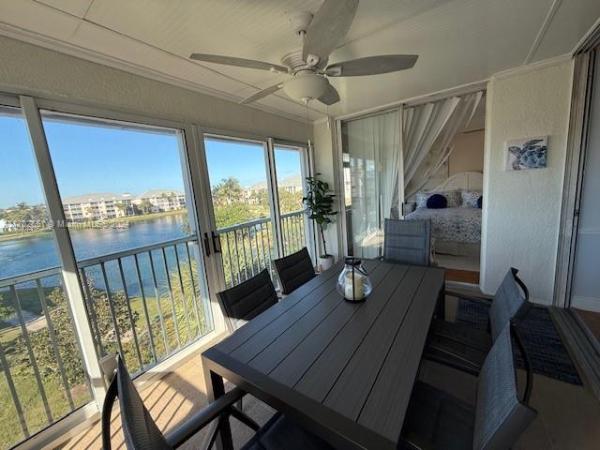 Jupiter Bay Condo