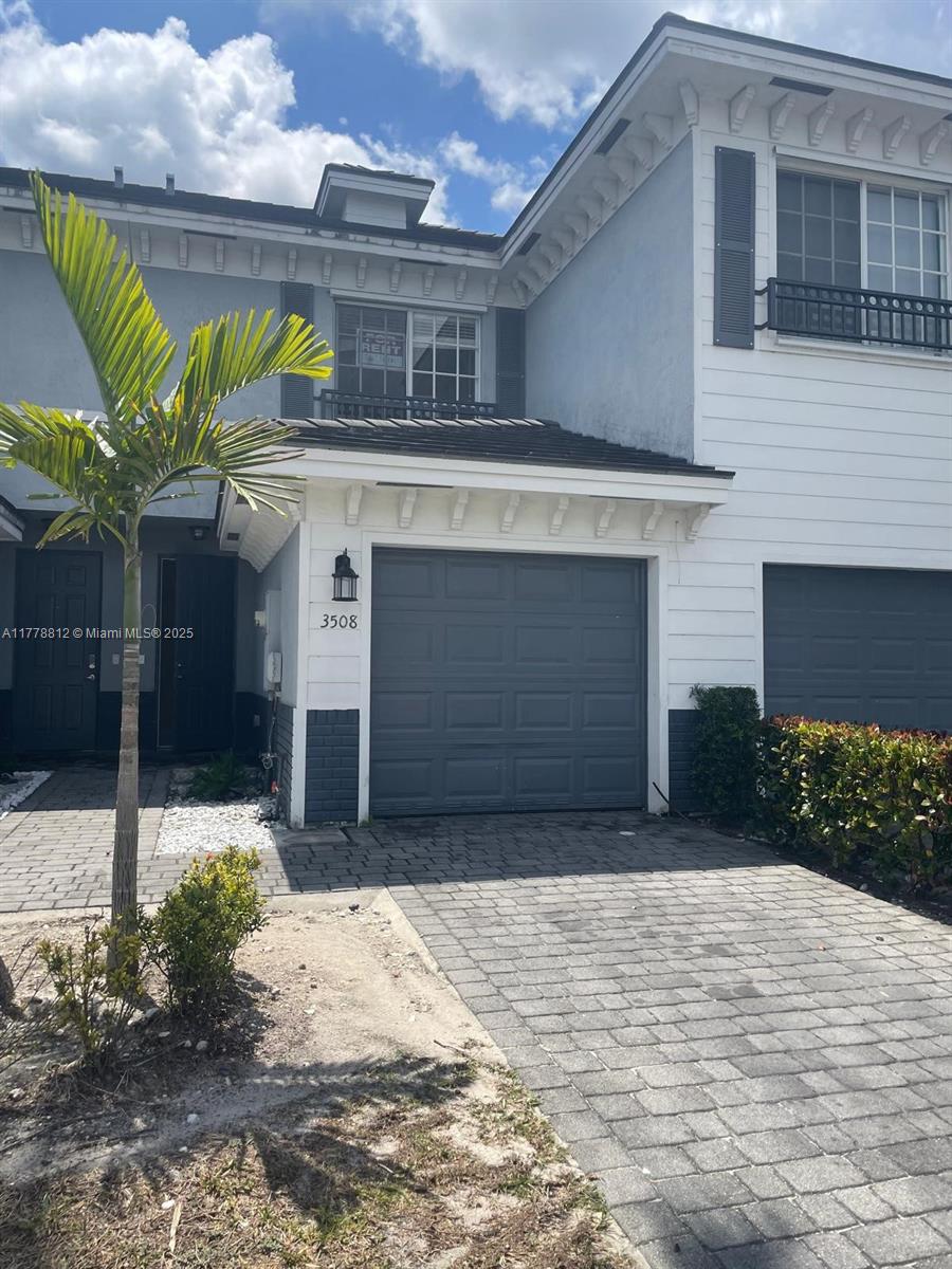 GEORGETOWN - фото