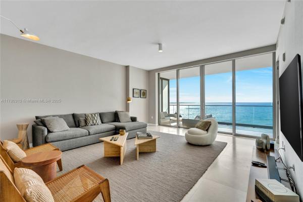 18975 COLLINS AVE #903, SUNNY ISLES BEACH, FL 33160