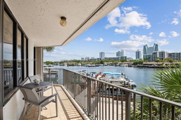 300 THREE ISLANDS BLVD #601, HALLANDALE BEACH, FL 33009