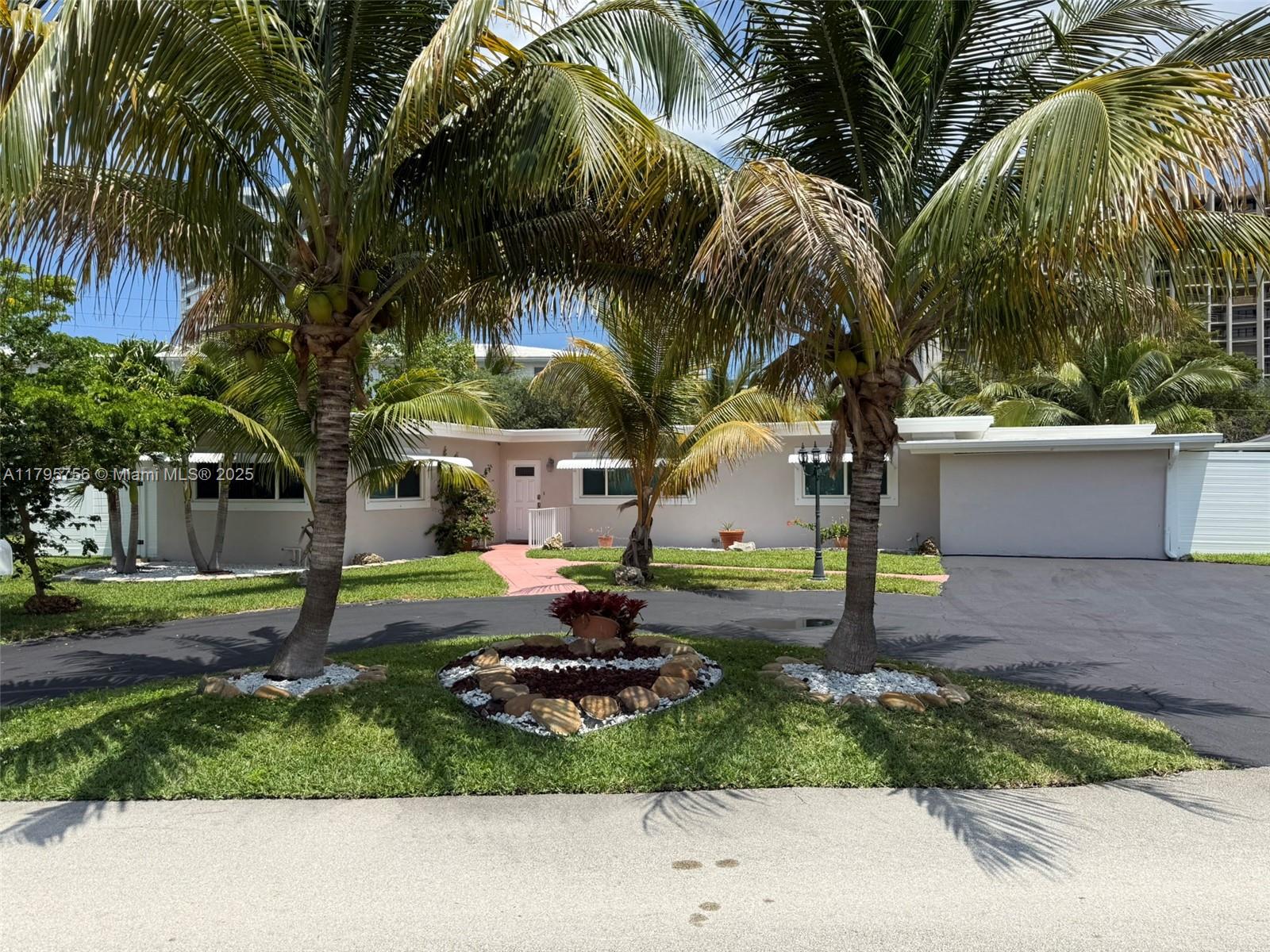 Bel Air area - фото