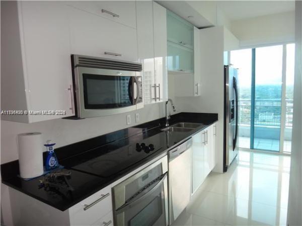 INFINITY AT BRICKELL COND