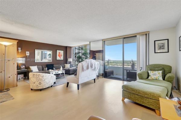 600 THREE ISLANDS BLVD #1703, HALLANDALE BEACH, FL 33009