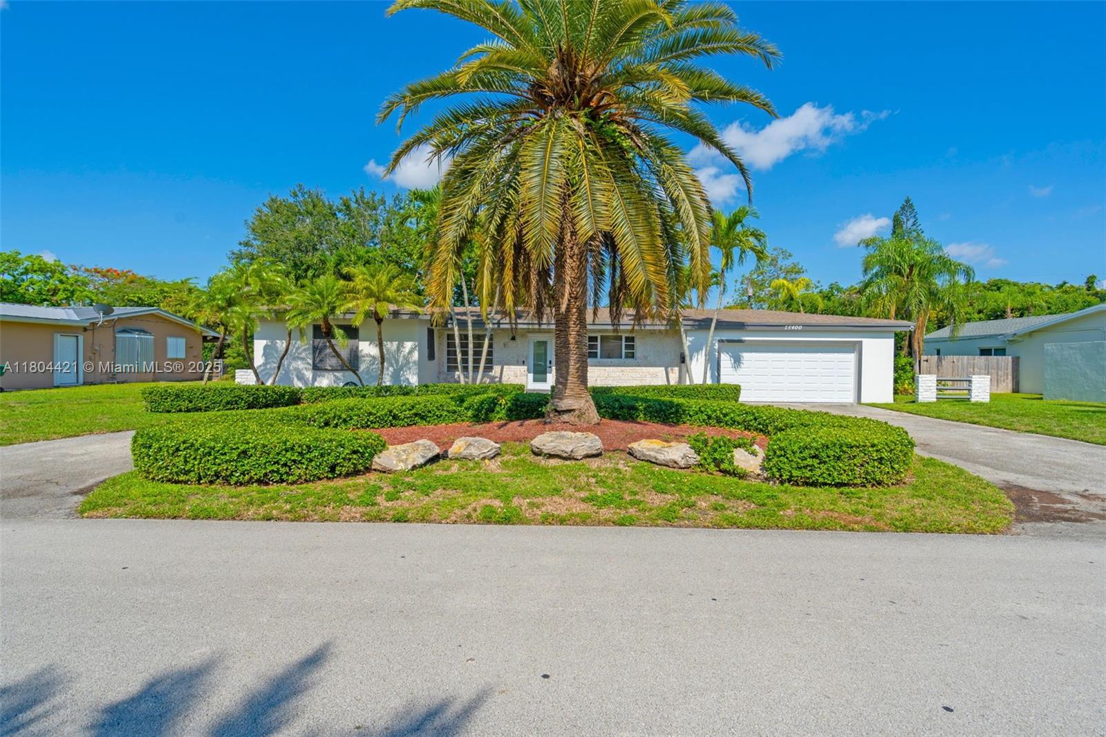 SOUTHWOOD - фото