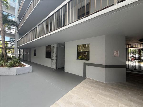 VISTA DEL LAGO CONDO PH I