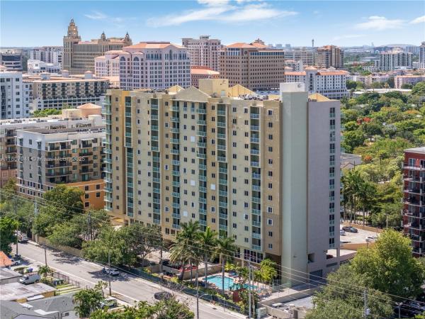 Coral Plaza of Miami Cond