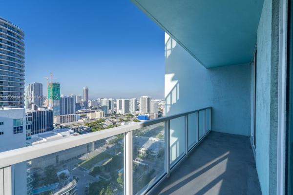 QUANTUM ON THE BAY CONDO