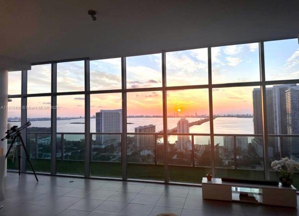 FOUR MIDTOWN MIAMI CONDO