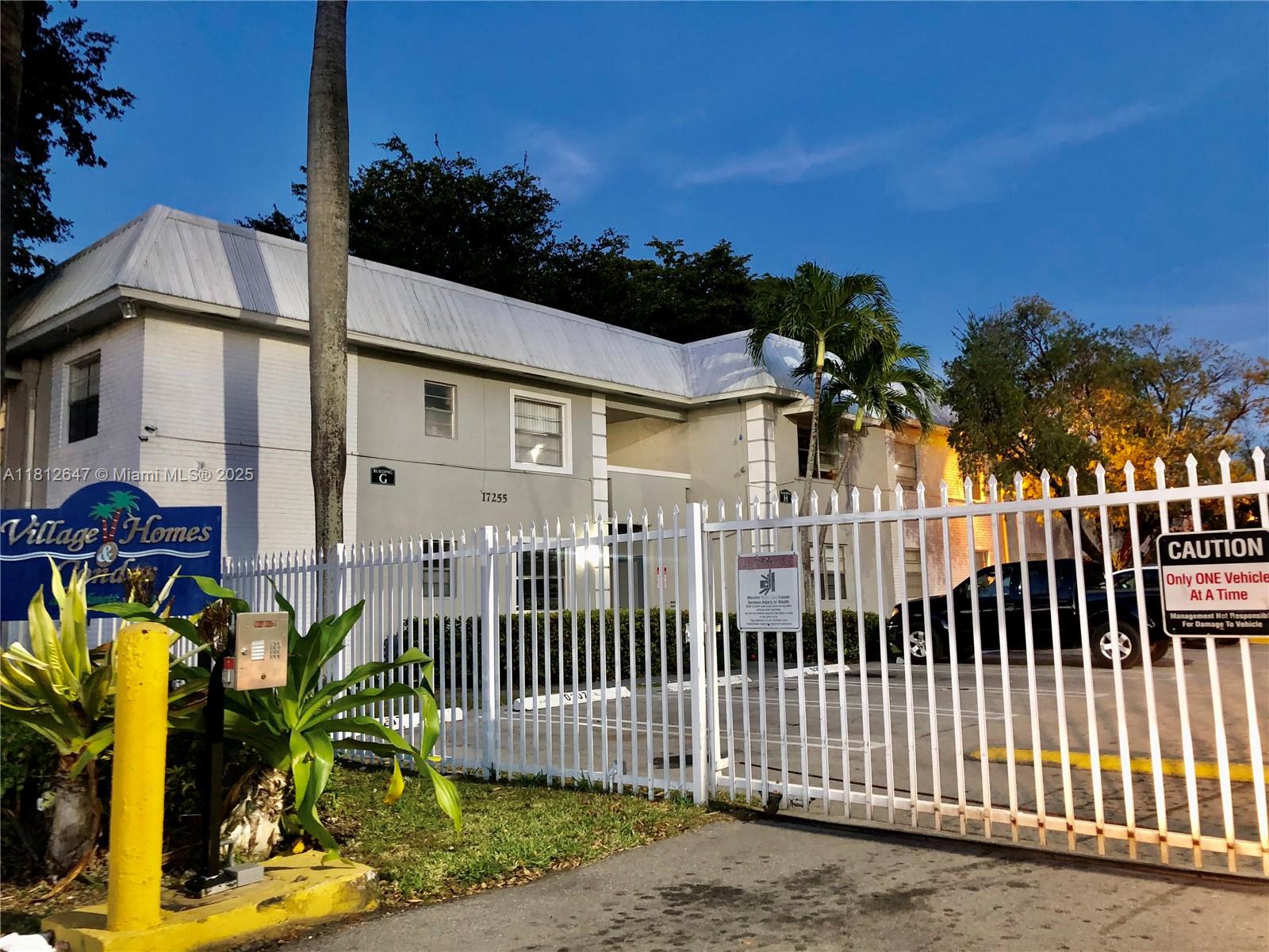 Villge Homes/Condos Palme - фото