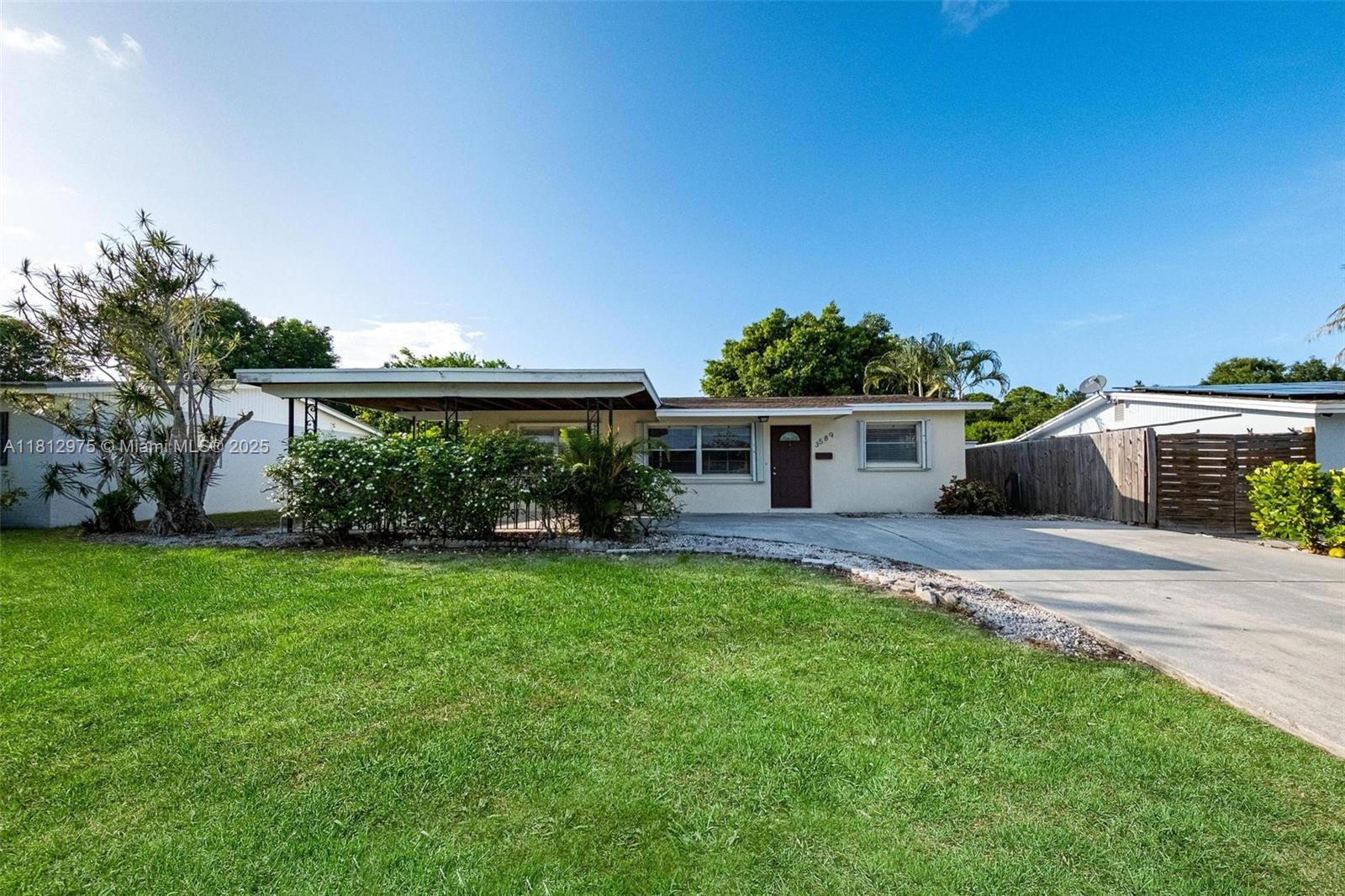 PALM BEACH CABANA COLONY - фото