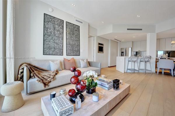 19900 E COUNTRY CLUB DR #TS16, AVENTURA, FL 33180