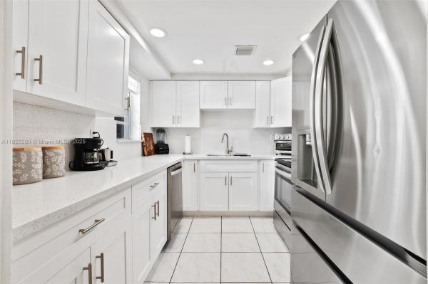 EL CONQUISTADOR SOUTH CON