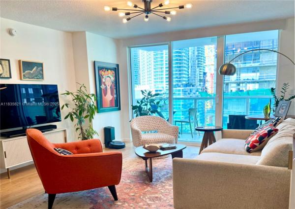 BRICKELL ON THE RIVER N T