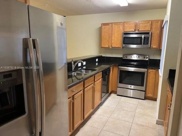 THE COURTS AT BAYSHORE I