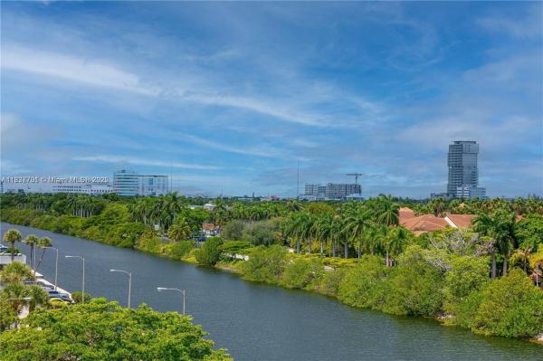 WATERVIEW CONDO
